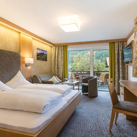 Post Hotel Bach (Tyrol)