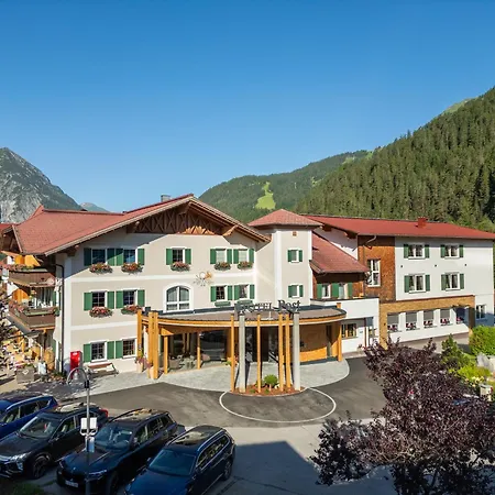 Hotel Post 4*