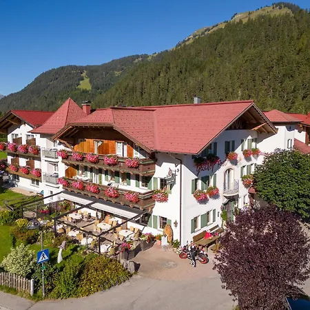Otel Post Bach (Tyrol)