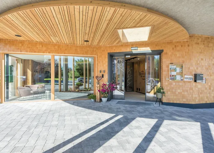 Post Hotel Bach (Tyrol)